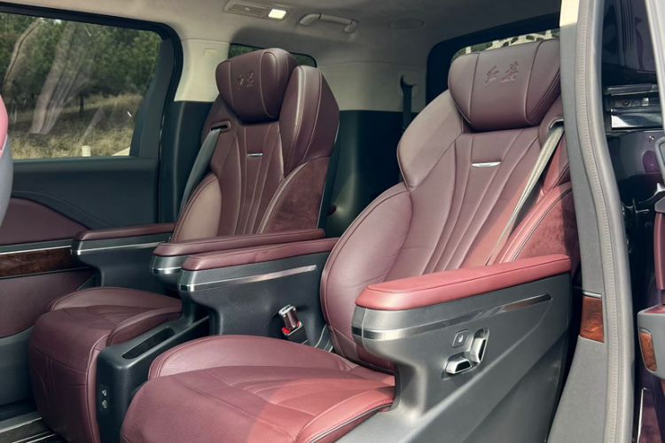 Used Hongqi HQ9 2023 2.0T Smart Connect Flagship Edition Interior 3