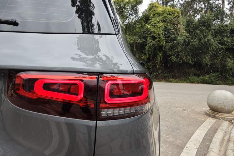 Used Mercedes-Benz GLB 2023 GLB 220 Fashion Model