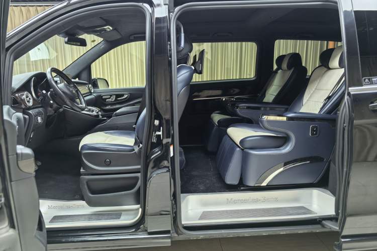 Used Mercedes-Benz V-Class 2018 V 260 L Prestige Extended Version China VI
