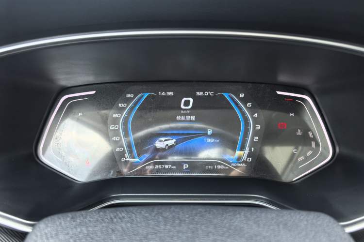 Used CHANGAN OSHAN X7 2021 1.5T Automatic Luxury Model Odometer Close Up