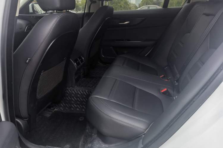 Used Jaguar XEL 2020 2.0T 200 PS S Advanced Elegance Edition
