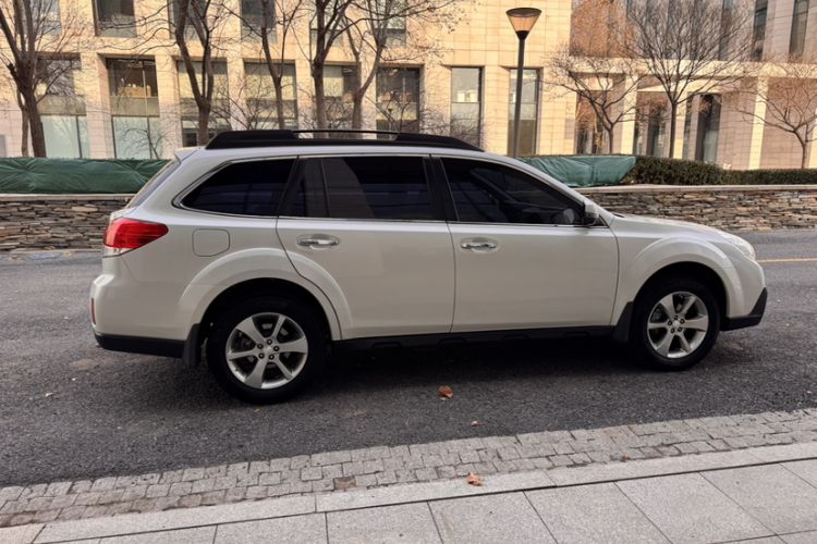Used Subaru Outback 2013 2.5i Luxury Edition
