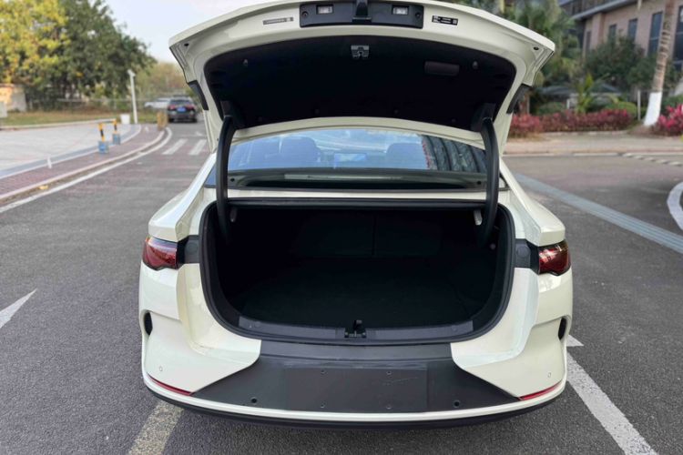 Used BYD Qin L 2025 EV 545KM Beyond Version
