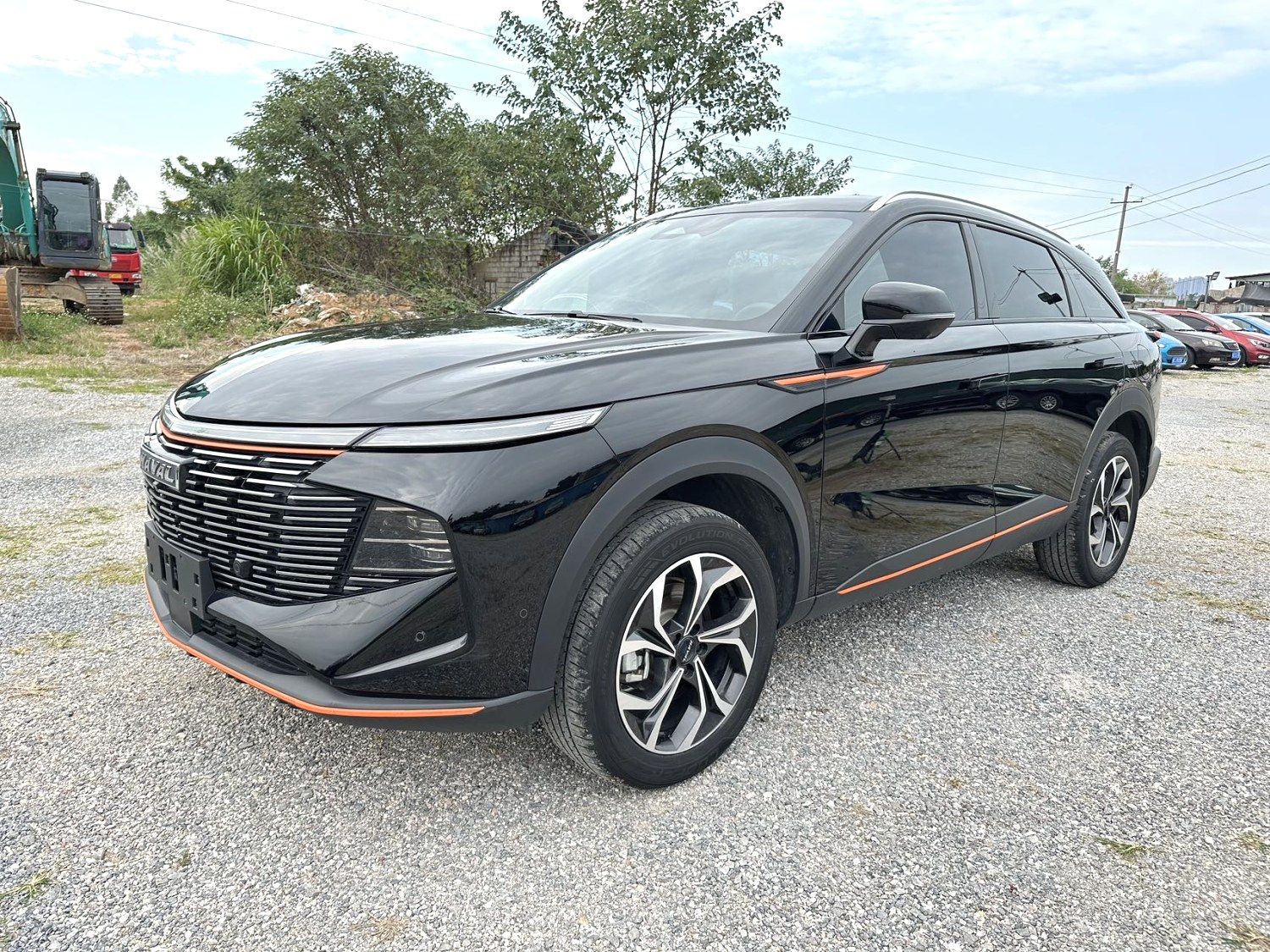 Под передней частью автомобиля