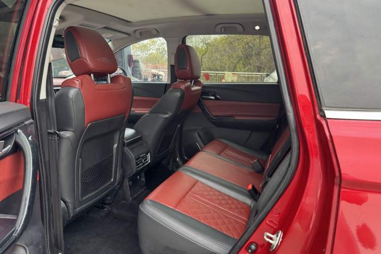 Used FORTHING T5 2018 300T DCT Smart Version