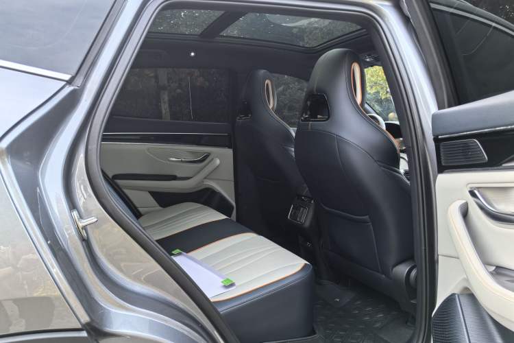 Used BYD Song PLUS New Energy 2024 HONOR Edition DM-i 110km Flagship Model
