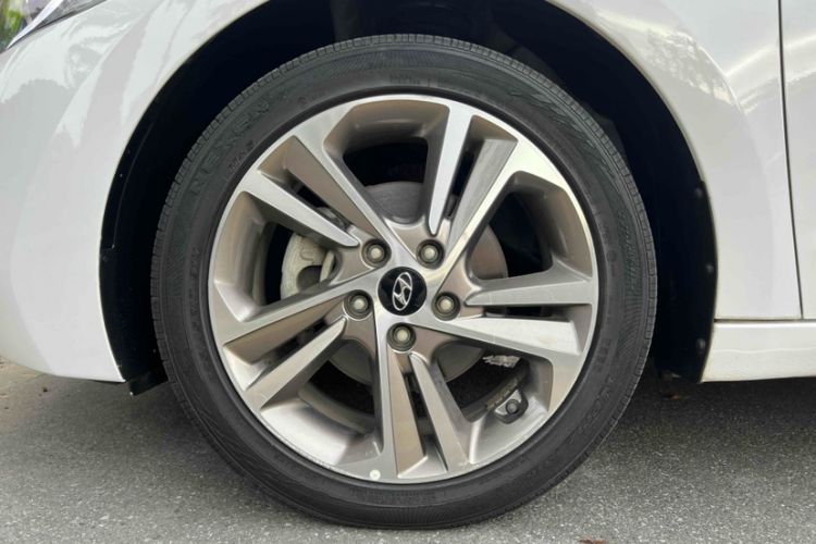 Used Hyundai Elantra (6th Generation / Lingdong) 2016 1.6L Automatic ZhiXuan – Elite Version