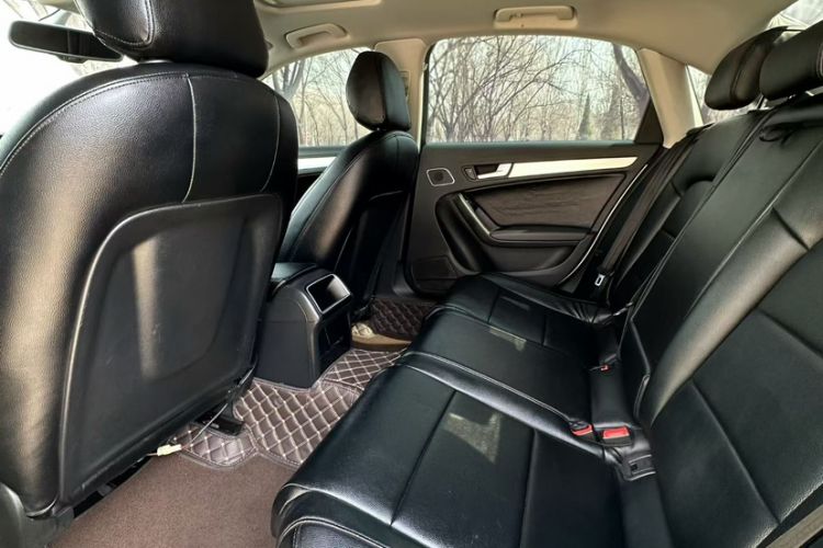 Used Audi A4L 2016 30 TFSI Collector's Edition Automatic Comfort Model Interior 3