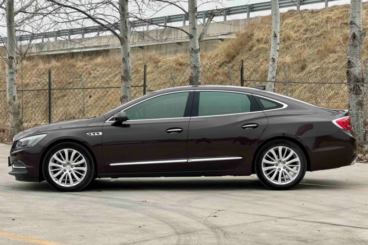 Used Buick LaCrosse 2018 28T Luxury Model
