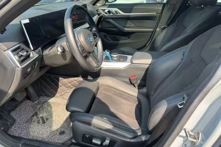 Used BMW i4 2022 eDrive40
