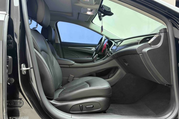 Used Buick LaCrosse 2018 20T Elite Edition Interior 3