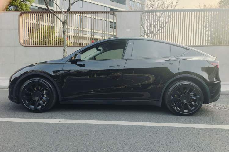 Used Tesla Model Y 2021 Standard Range Rear-Wheel Drive Version