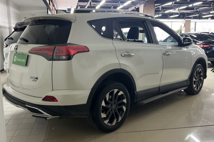 Used Toyota RAV4 2016 2.5L Automatic 4x4 Elite Edition Exterior 5