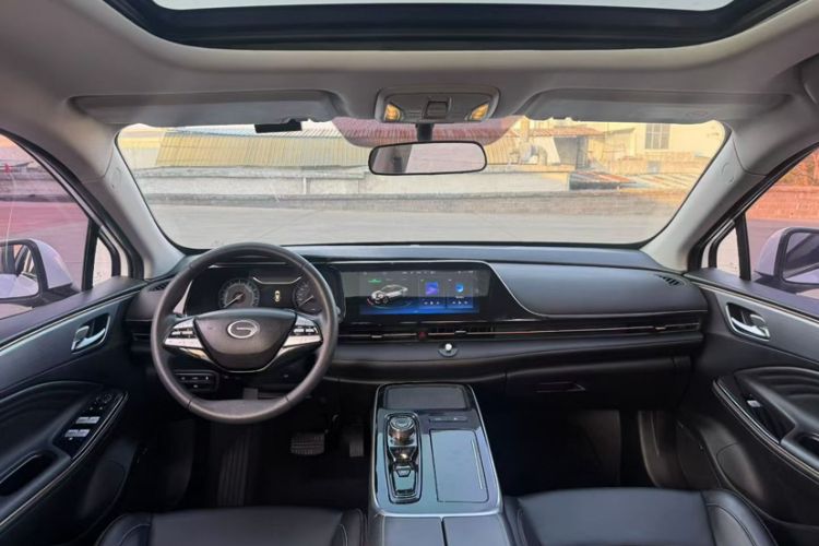 Used AION S 2023 Xuan 580 55.2 kWh Lithium Iron Phosphate Interior 2