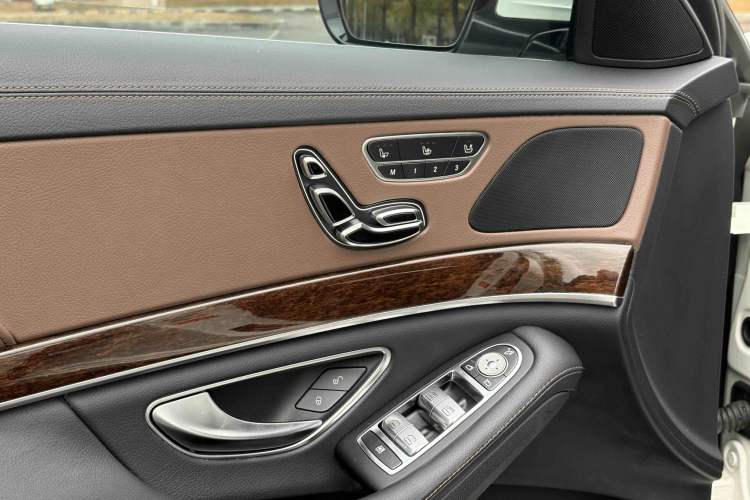 Used Mercedes-Benz S-Class 2016 S 320 L Business Model Interior 5
