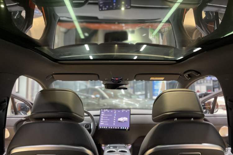 Used CHANGAN NEVO E07 2025 All-Electric Two-Wheel Drive 90 kWh Pro Smart Version
