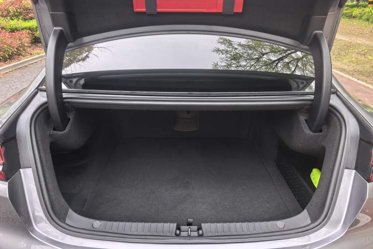 Used BYD Han 2020 DM Four-Wheel Drive Performance Edition Luxury Model Trunk