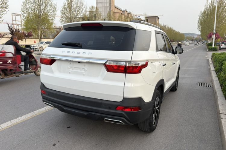 Used Dongfeng Fengon S560 2022 1.5T CVT Elite Version Exterior 4