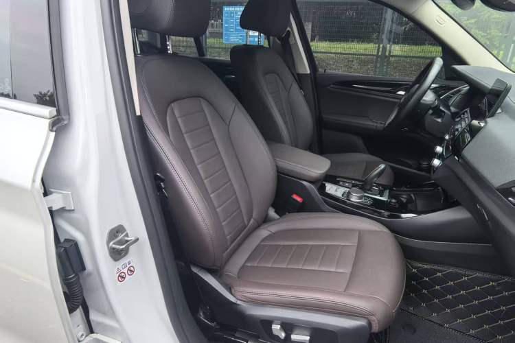 Used BMW X3 2020 xDrive25i M Sport Package Interior 9