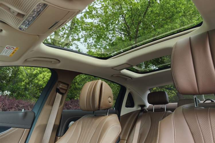 Used Mercedes-Benz E-Class 2023 E 300 L Luxury Model Interior 12