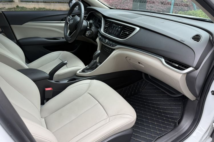 Used Buick GT 2019 15T Dual-Clutch Connected Elite Model China VI Interior 2
