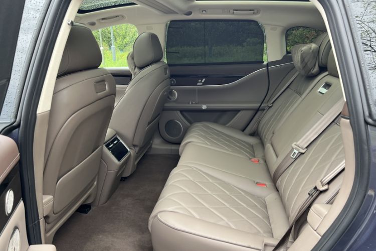 Used Hima S9T 2025 Model Range-Extended Ultra Long-Range Version Interior 2