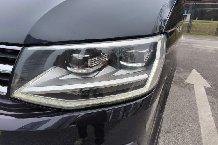 Used Volkswagen Multivan 2018 2.0 TSI Two-Wheel-Drive Luxury Edition 7 Seats
