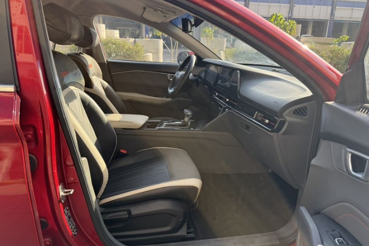 Used Baojun RC-6 2019 1.5T CVT 24-Hour Online Luxury Edition