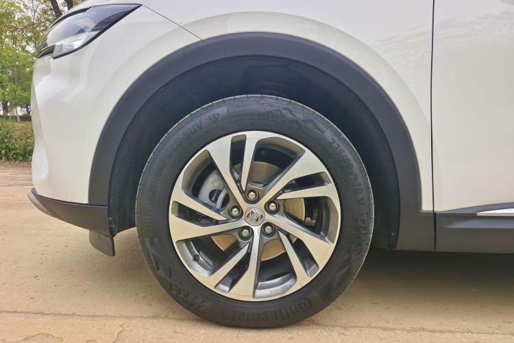 Used Buick Envision 2022 Encore S 552T Two-Wheel-Drive Luxury Model
