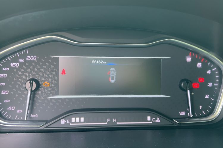 Used SAIC MAXUS G10 2021 2.0T Manual Elite Edition Diesel 7-Seater Odometer Close Up