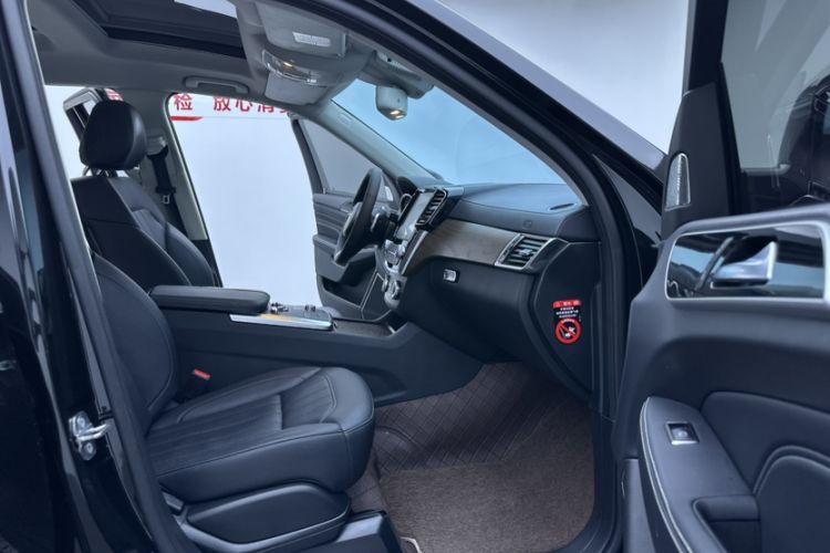 Used BAIC Off-Road BJ90 2021 3.0T Zhenrong Edition Interior 4