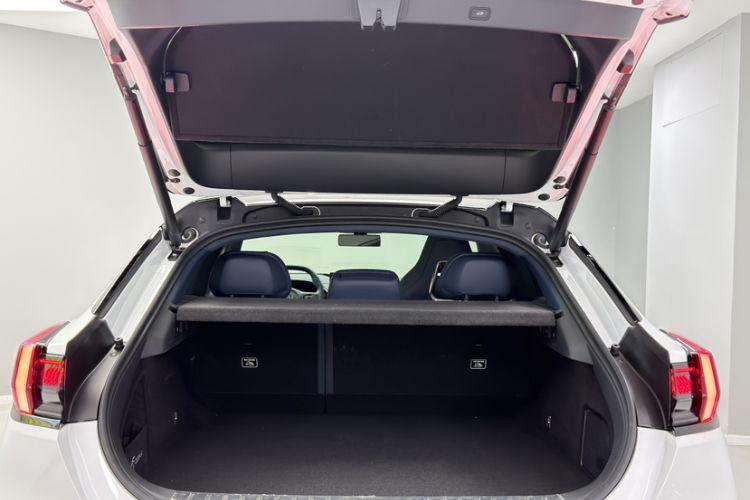 Used Zeekr 001 2025 WE Edition 100 kWh Rear-Wheel Drive