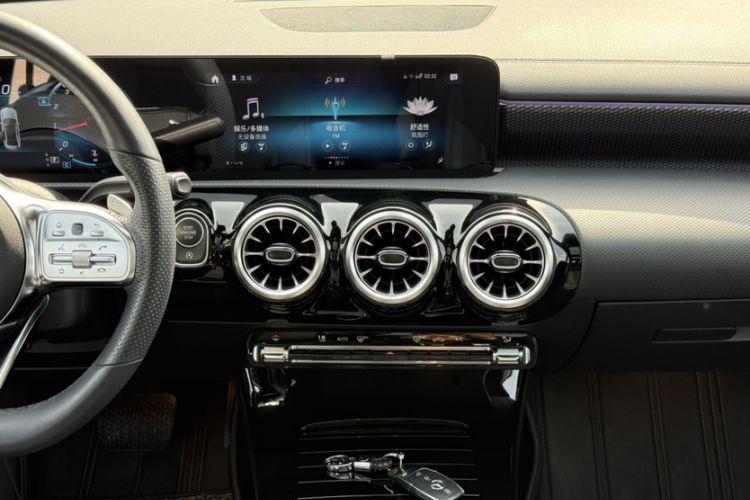 Used Mercedes-Benz A-Class 2021 A 200 L Sport Sedan Fashion Model Audio And AC Panel