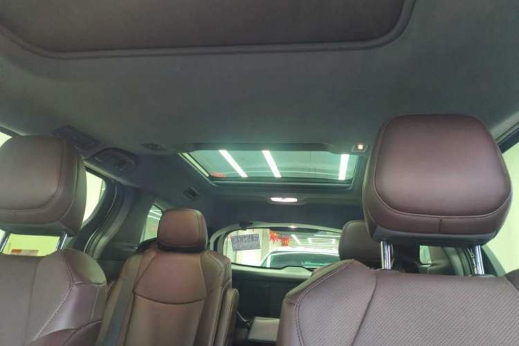 Used Toyota Granvia 2024 2.5L Hybrid Prestige PLUS Four-Wheel Drive Version
