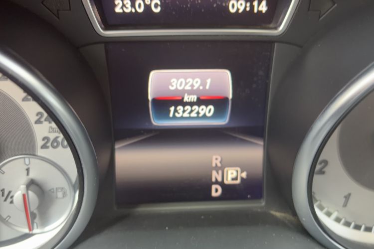 Used Mercedes-Benz GLA 2016 GLA 200 Fashion Model Odometer Close Up