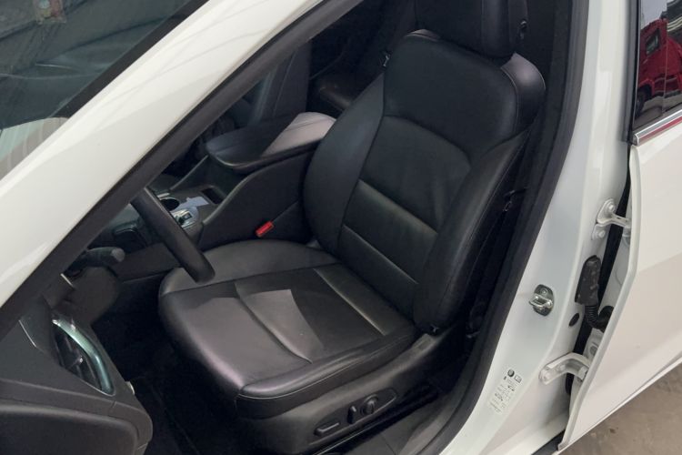 Used Chevrolet Malibu XL 2019 535T CVT Active Version Left Front Seat