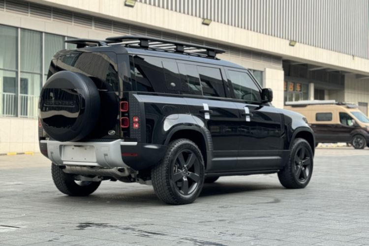 Used Land Rover Defender 2022 110 P400 Dark Edition
