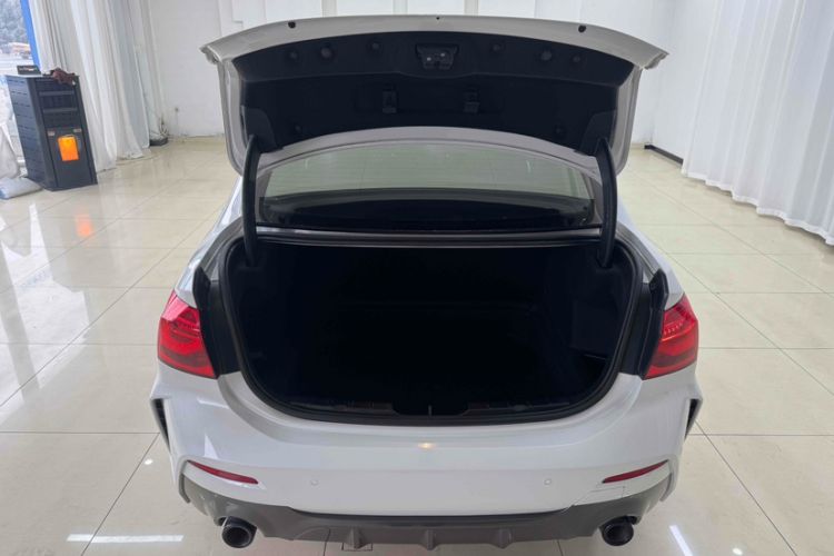 Used BMW 1 Series 2021 120i M Sport Night Edition Interior 10