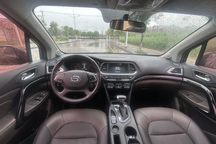 Used GAC Trumpchi GS4 2017 235T G-DCT Two-Wheel Drive Luxury Edition Interior 2
