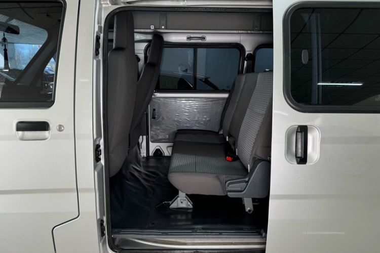 Used Wuling Zhiguang 2023 1.5L Practical Version 5/7 Seats
