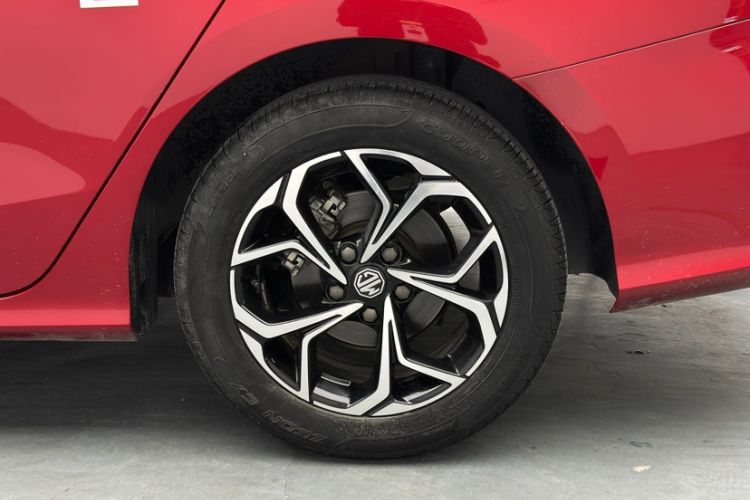 Used MG 5 2021 180 DVVT CVT Youth Luxury Edition
