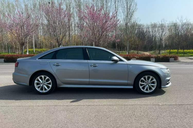 Used Audi A6L 2018 30th Anniversary Edition 35 TFSI Fashion Model
