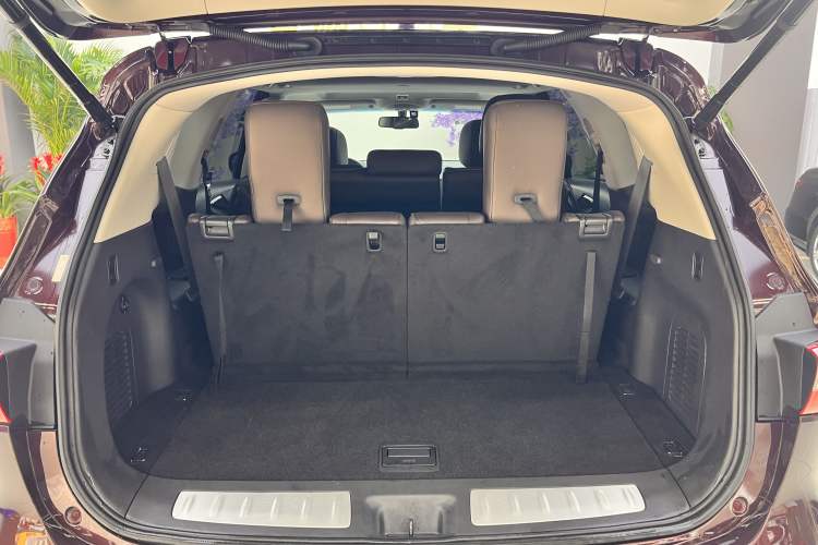 Used Infiniti QX60 2014 2.5 S/C Hybrid Two-Wheel Drive Excellence Edition Interior 7