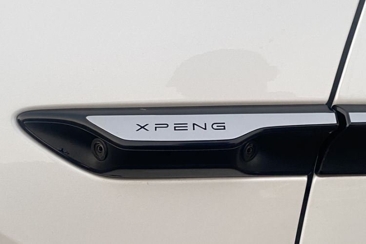Used XPeng G6 2023 580 Long-Range Pro Exterior 9