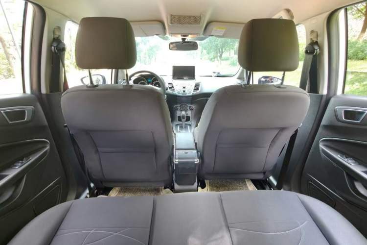 Used Ford Fiesta 2013 Hatchback 1.5L Automatic Fashion Edition