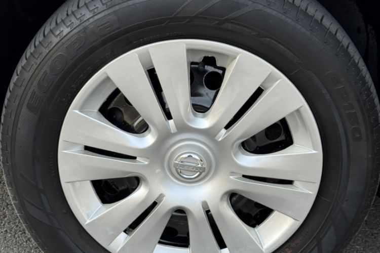 Used Nissan Livina 2013 1.6XE Manual Comfort Edition Exterior 1