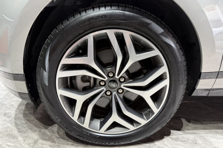 Used Land Rover Range Rover Evoque 2023 Aurora L 249 PS Luxury Edition
