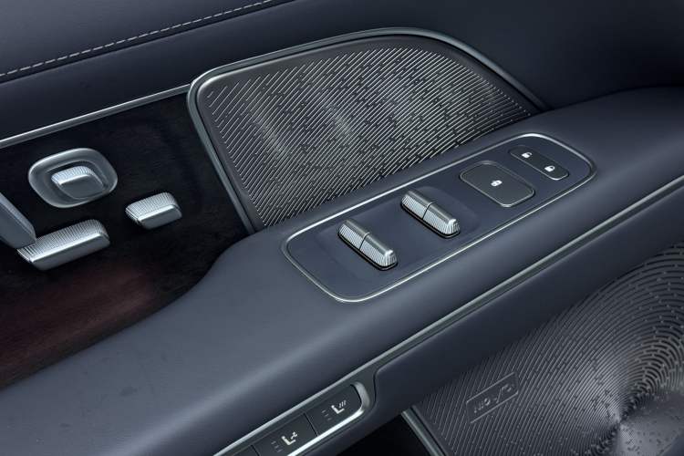 Used Nio ES8 2026 Model 7-seat Executive Luxury Edition Interior 1