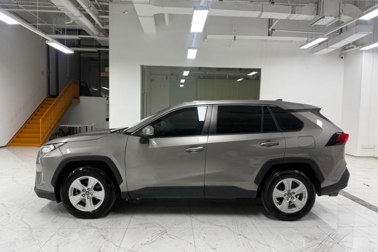 Used Toyota RAV4 2021 2.0L CVT Two-Wheel Drive Urban Edition Exterior 3