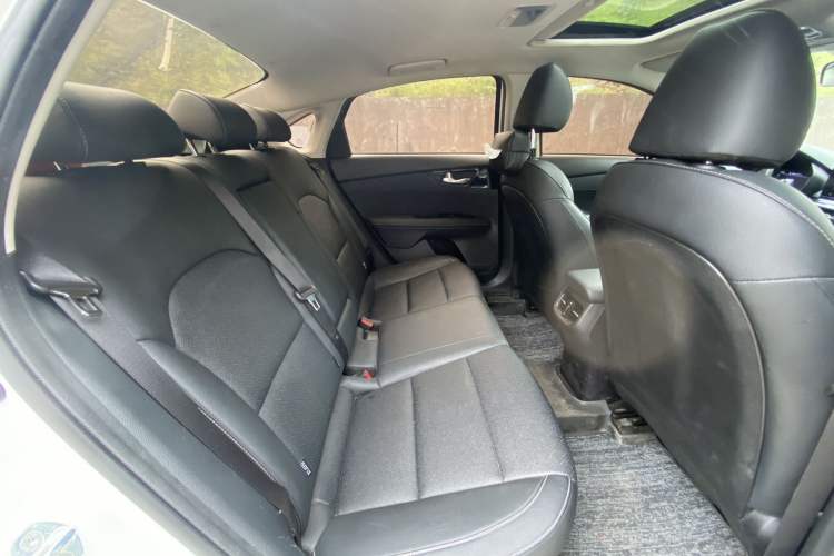 Used Kia K3 2021 1.5L CVT Fashion Edition Interior 3